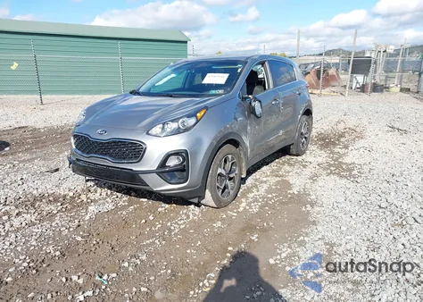 2021 Kia Sportage Lx z USA, uszkodzony, nr VIN KNDPMCAC0M7880028